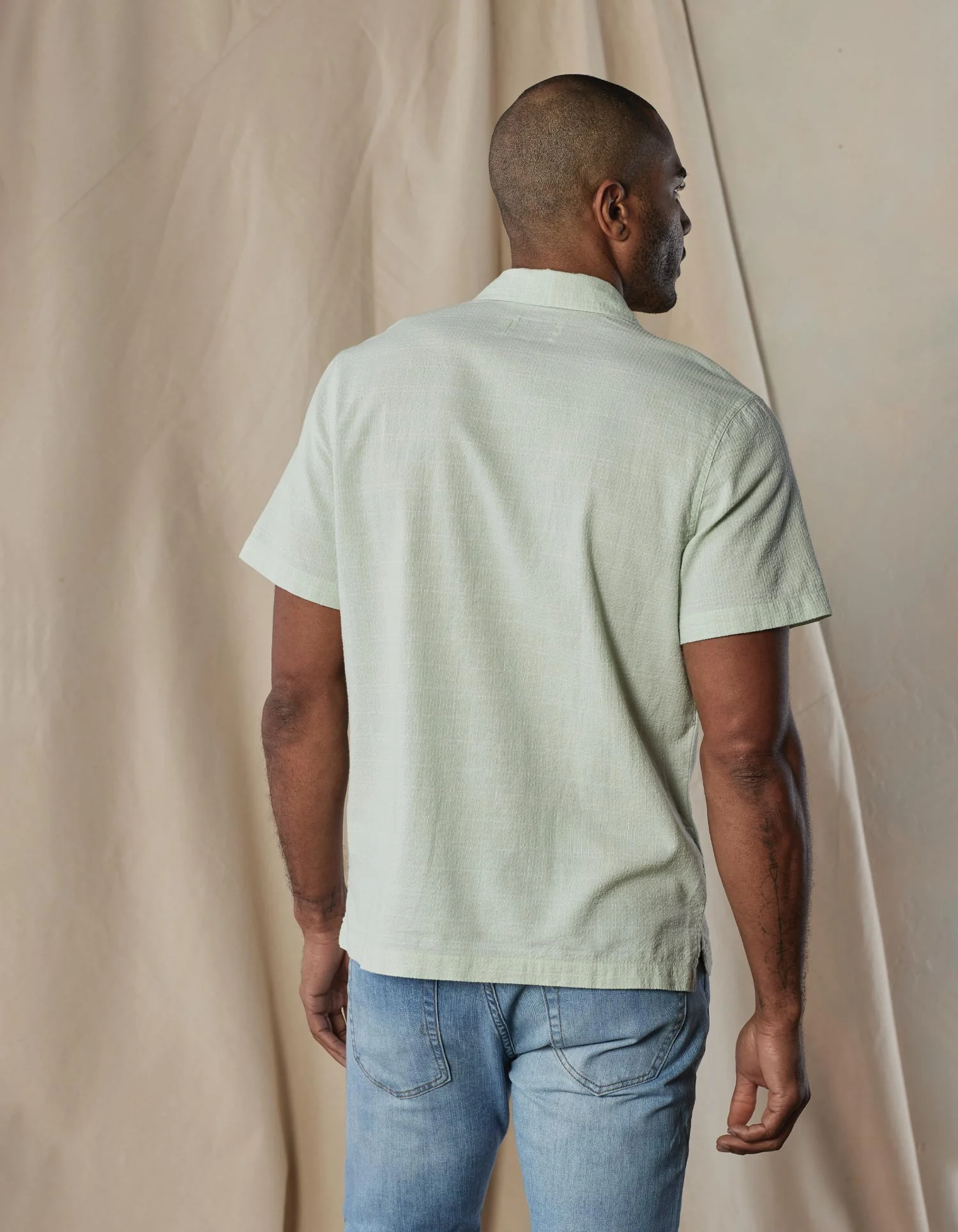 Freshwater Camp Shirt in Surf Spray Dobby - Image 5