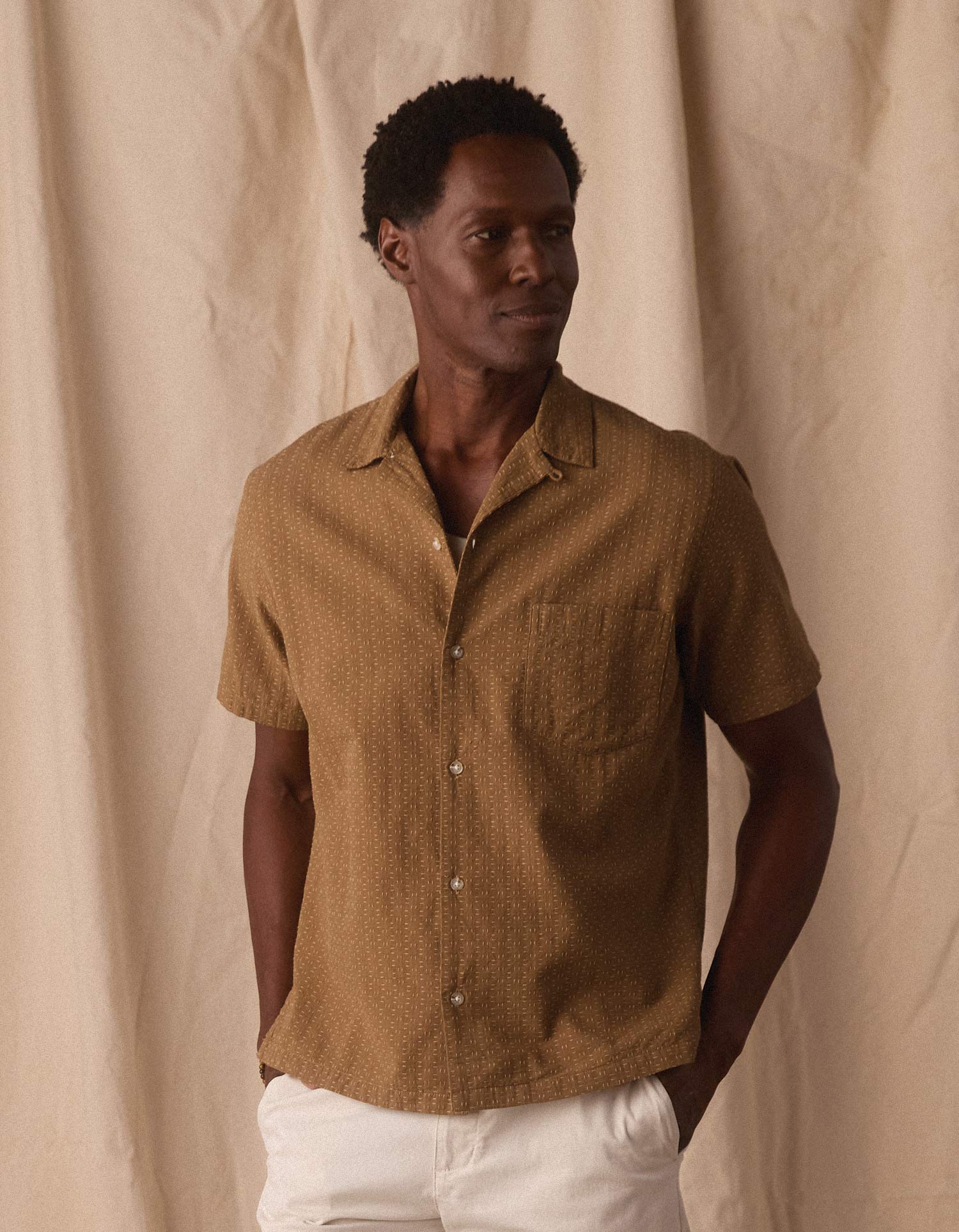 Freshwater Resort Shirt in Dark Khaki - Image 5