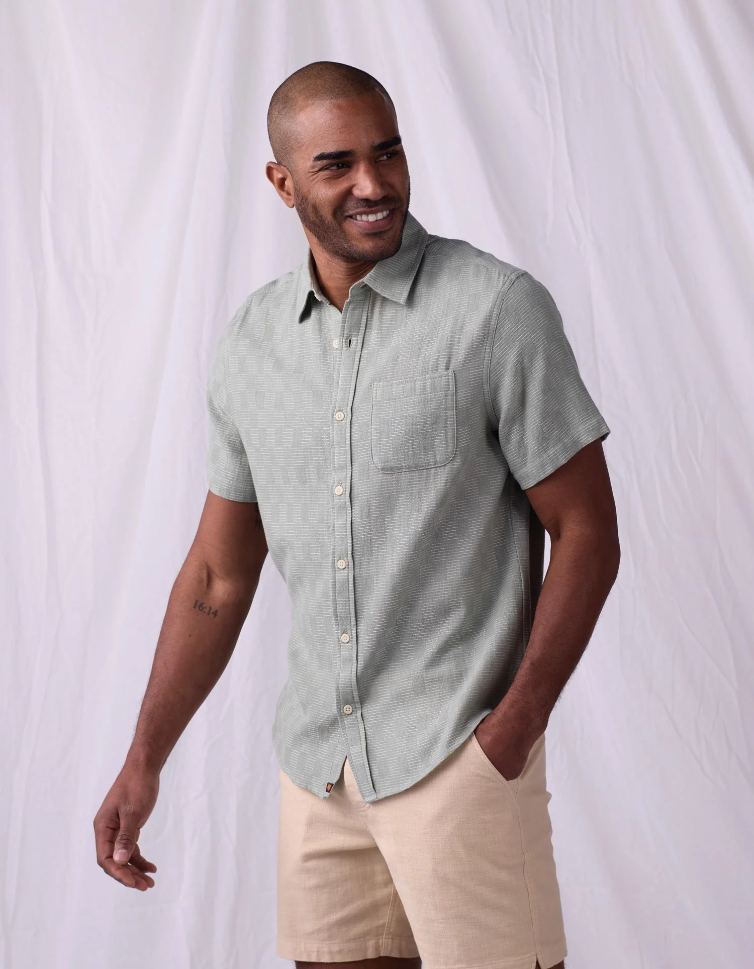Freshwater Short Sleeve Button Up Shirt in Juniper Check - Image 6