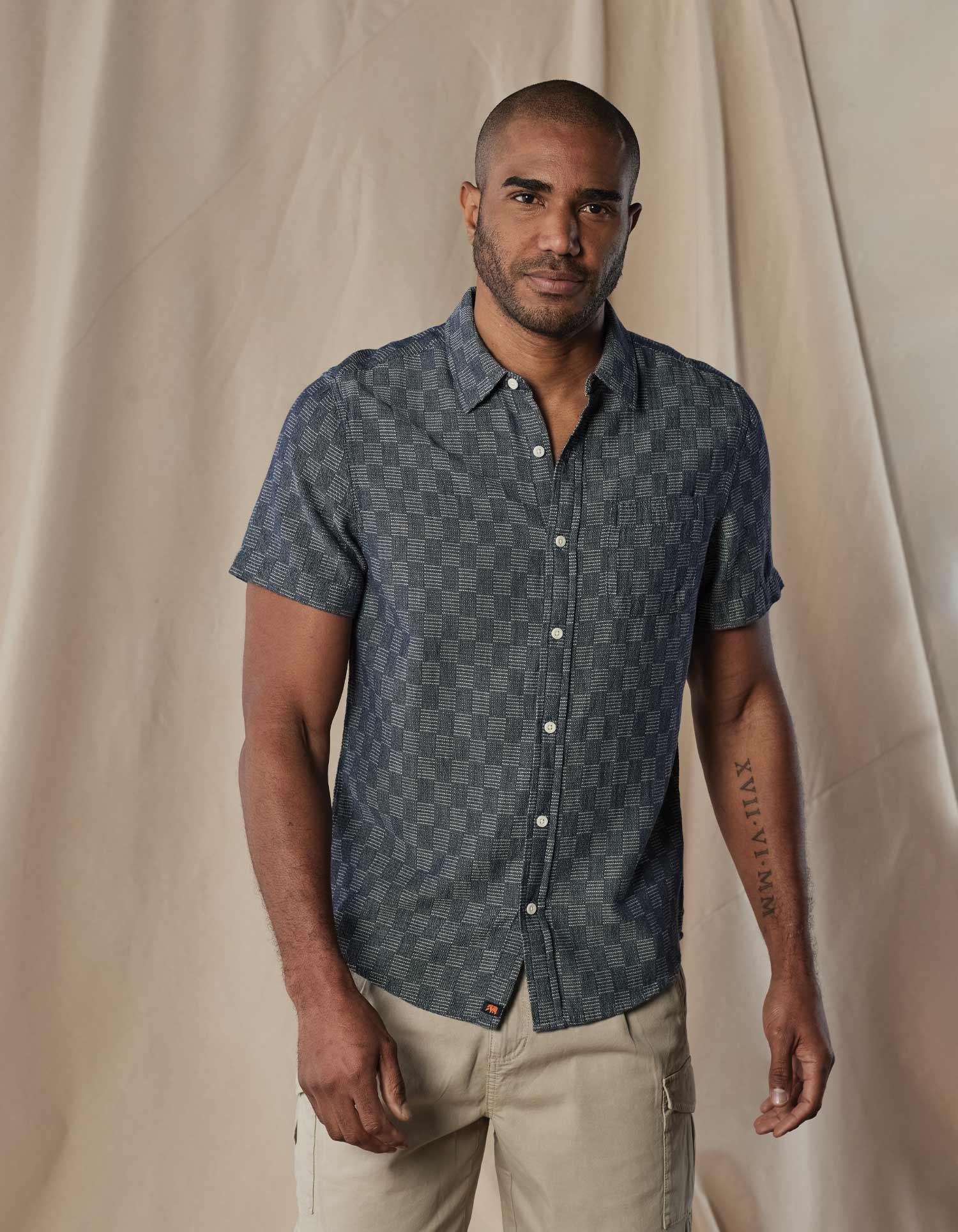 Freshwater Short Sleeve Button Up Shirt in Summer Navy Check - Image 3